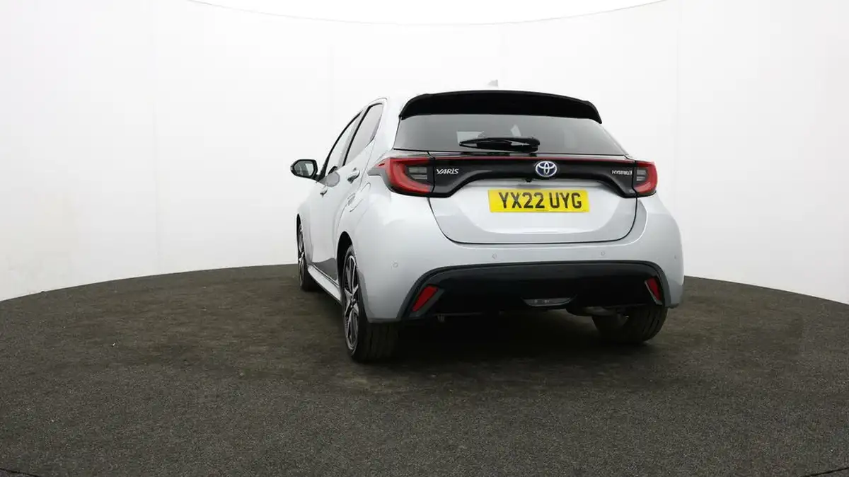 2022-toyota-yaris-15-vvt-i-dynamic-big-23