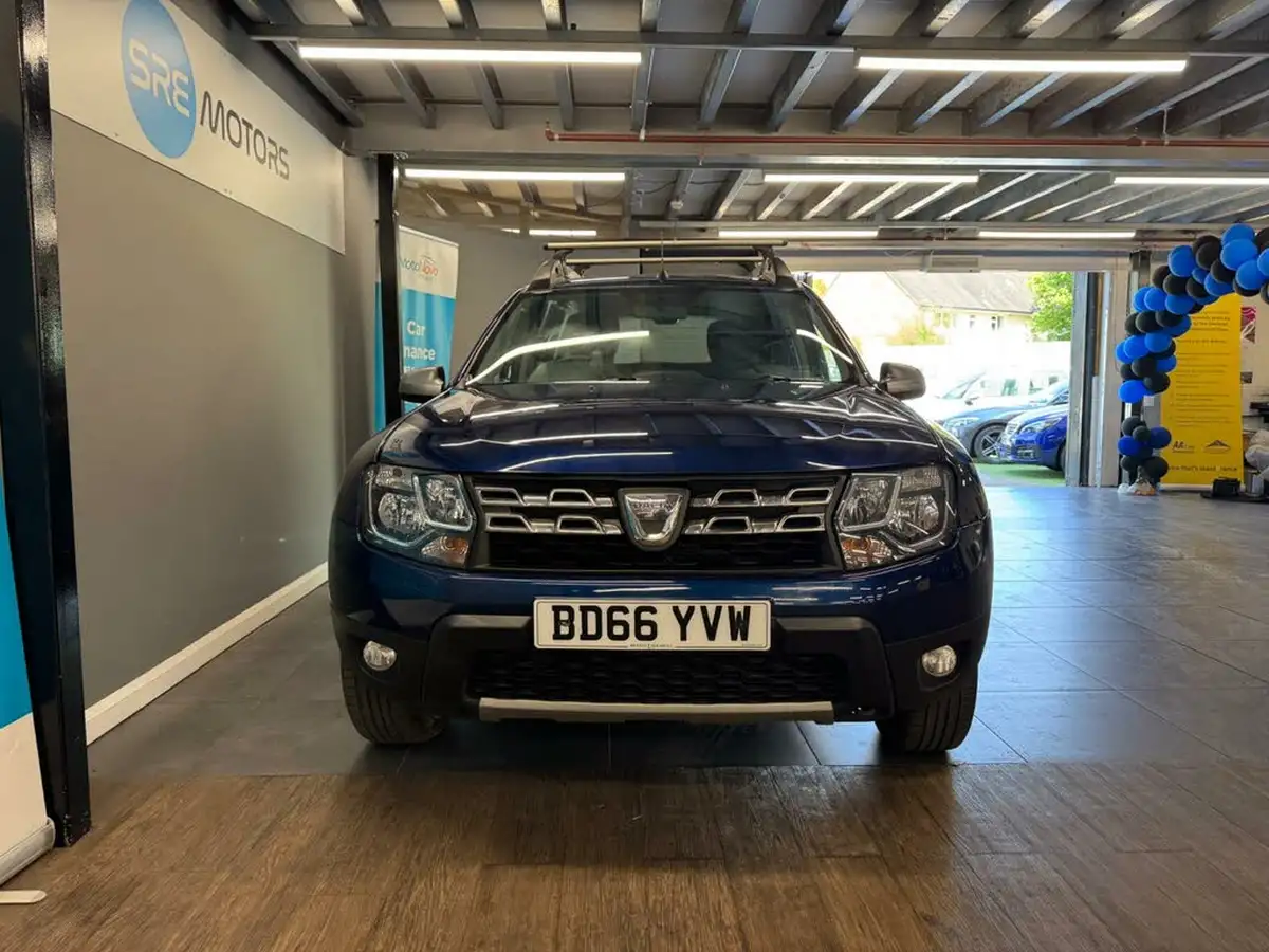 2016-dacia-duster-15dci-laureate-110bhp-ss-station-wagon-5d-big-1