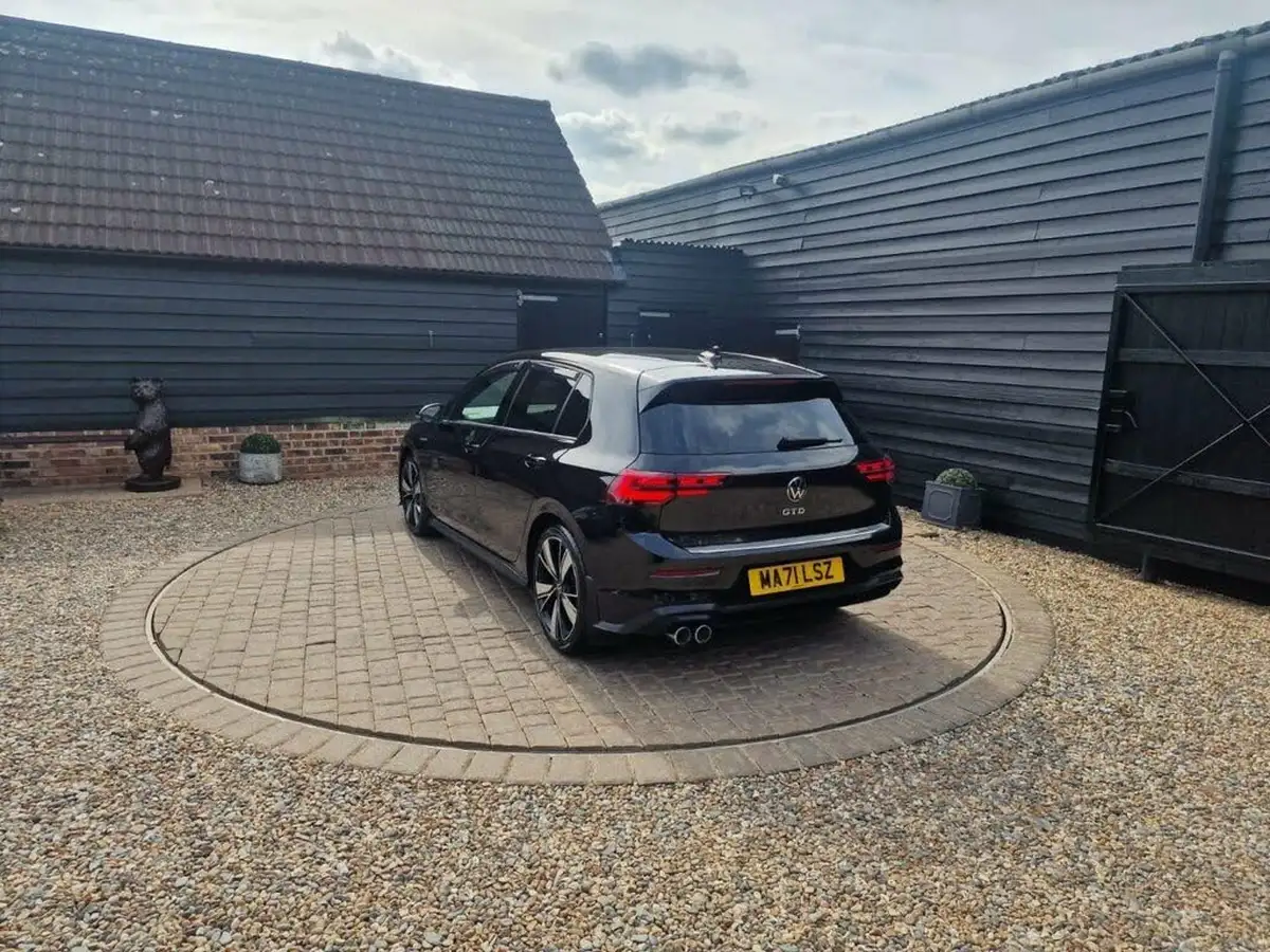 2021-volkswagen-golf-20tdi-gtd-big-30