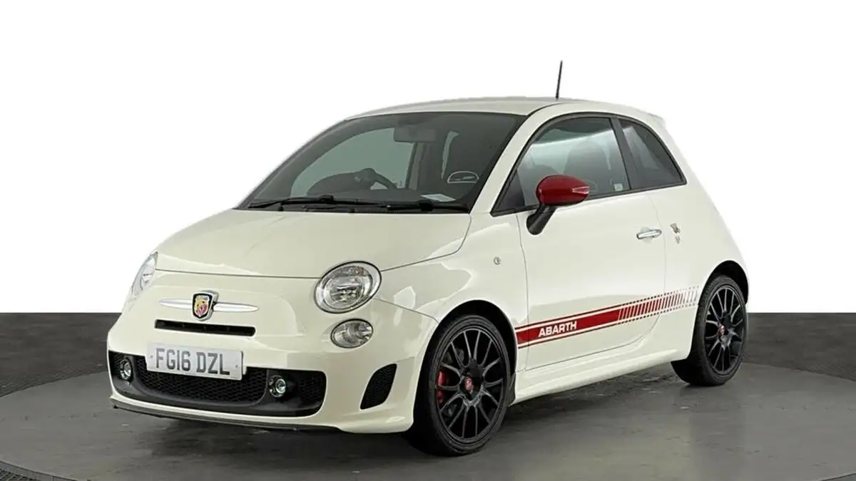 2016-abarth-500-14-tjet-595-yamaha-factory-racing-big-0