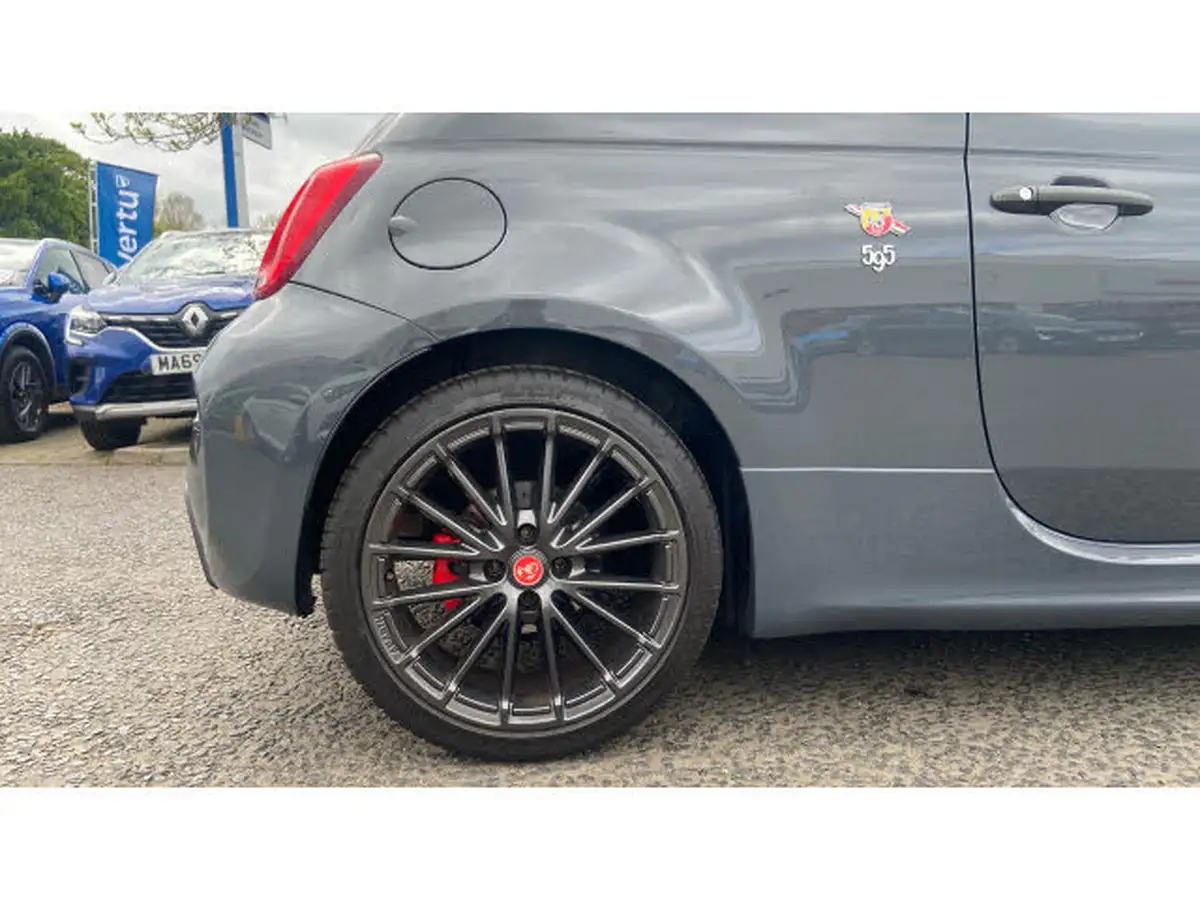 2021-abarth-595-14-tjet-competizione-big-6