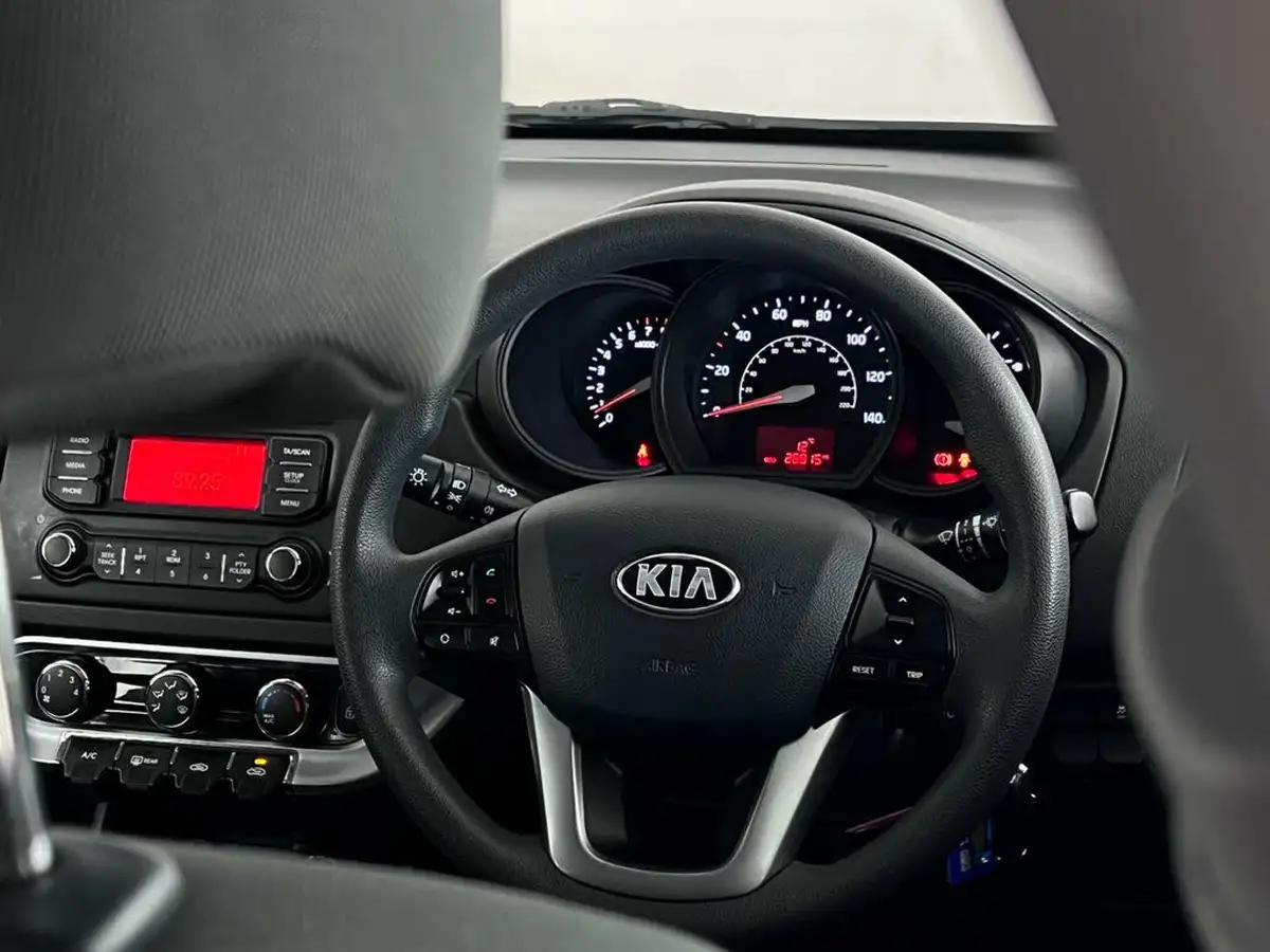 2014-kia-rio-125-1-air-big-20