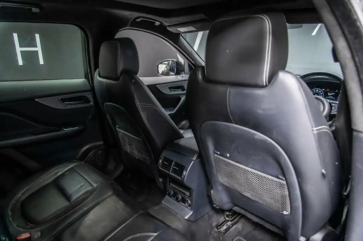 2020-jaguar-f-pace-20-i4d-chequered-flag-180ps-big-61