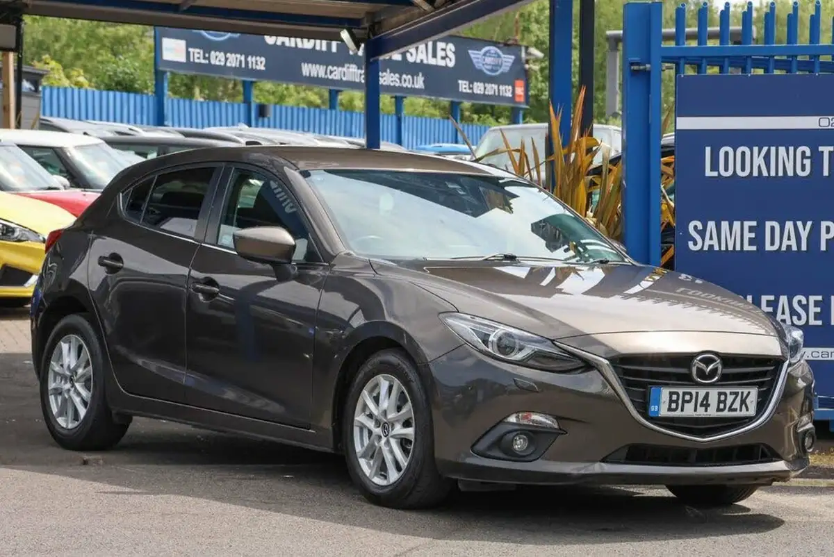 2014-mazda-mazda3-20-se-l-nav-hatchback-5d-big-1