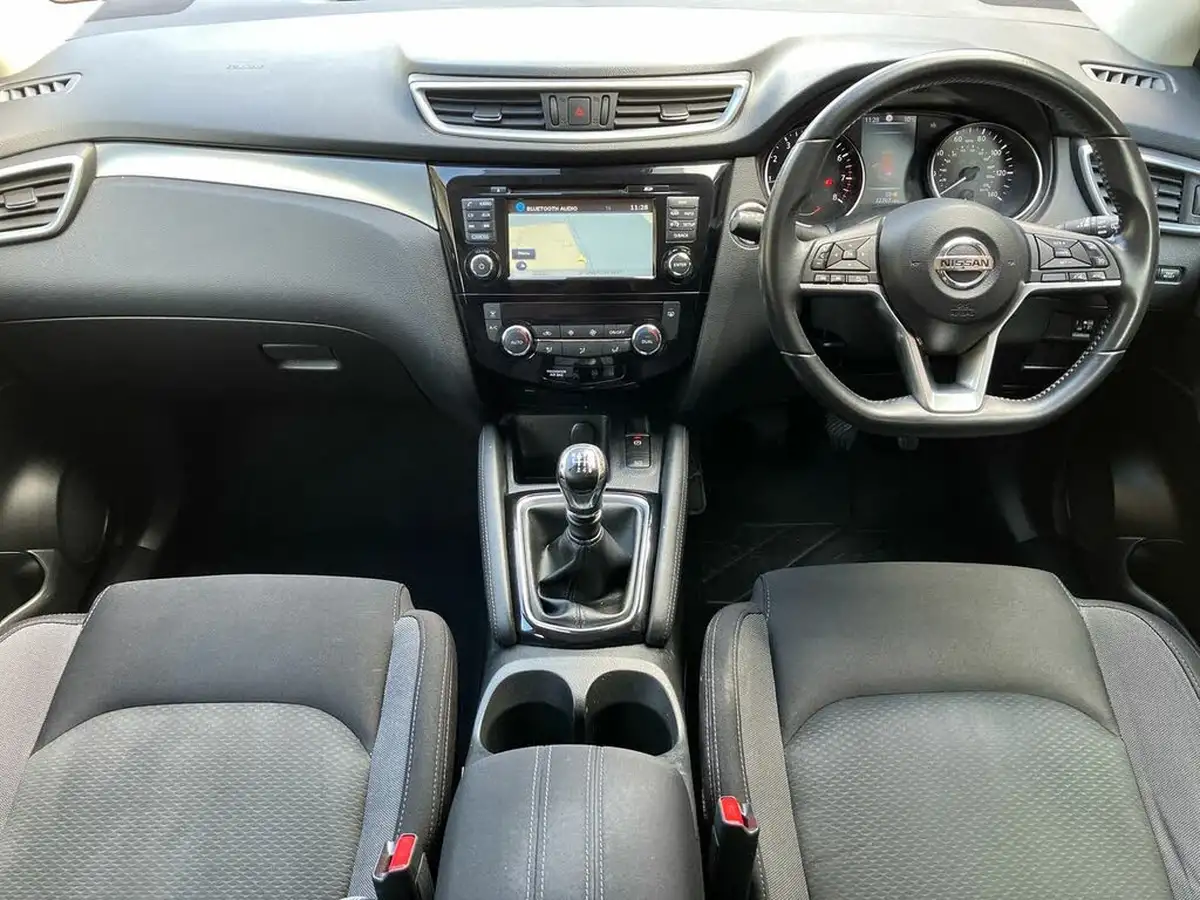 2018-nissan-qashqai-12-dig-t-n-connecta-big-9