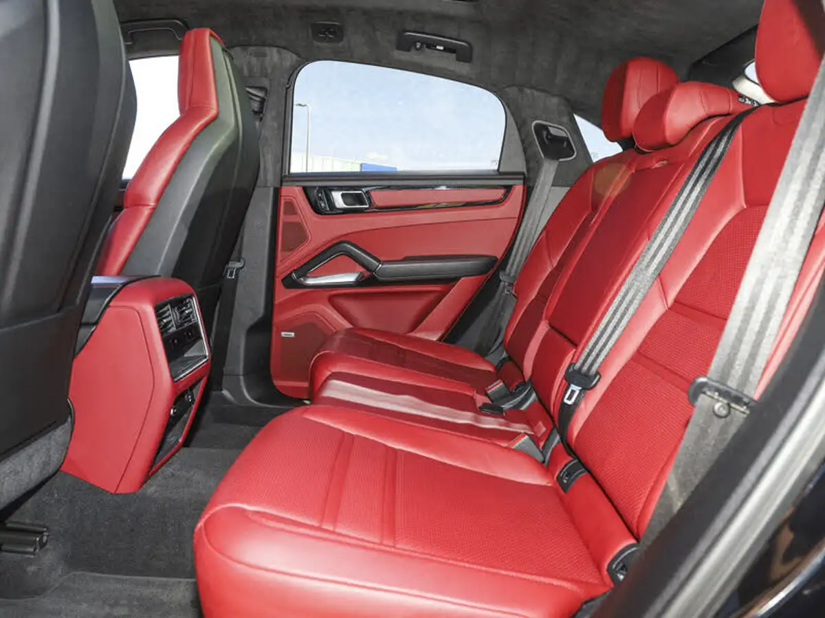 2019-porsche-cayenne-40-v8-turbo-s-e-hybrid-coupe-big-5