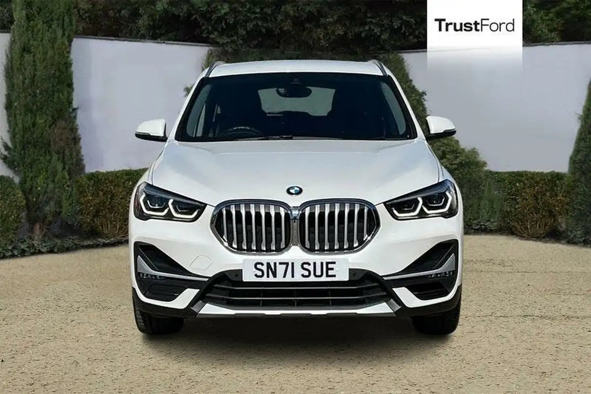 2021-bmw-x1-20-sdrive20i-xline-big-5