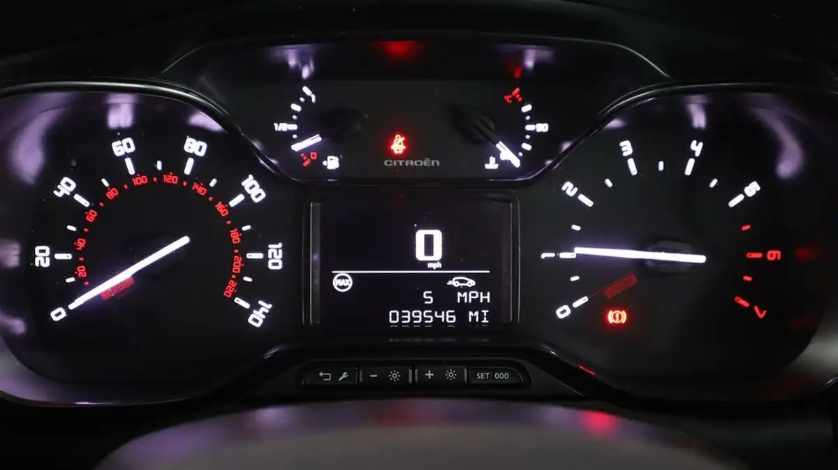 2020-citroen-c3-12-puretech-flair-83ps-big-10