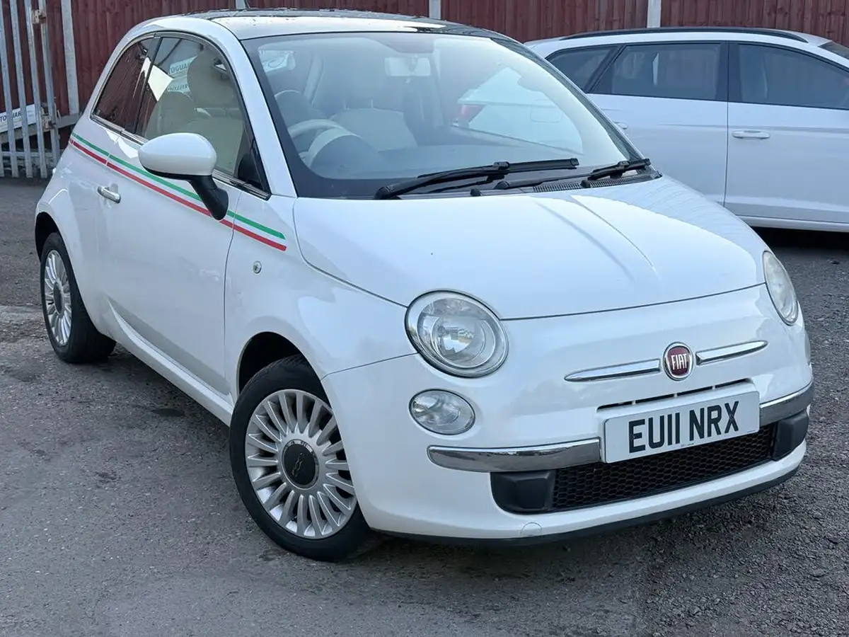2011-fiat-500-12-lounge-big-1