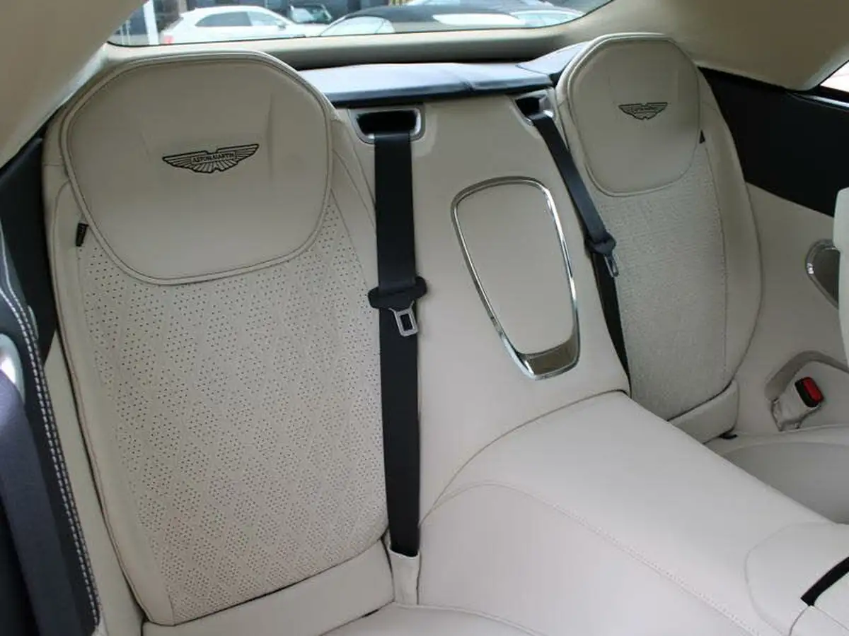 2024-aston-martin-db12-40-v8-auto-euro-6-ss-2dr-big-20