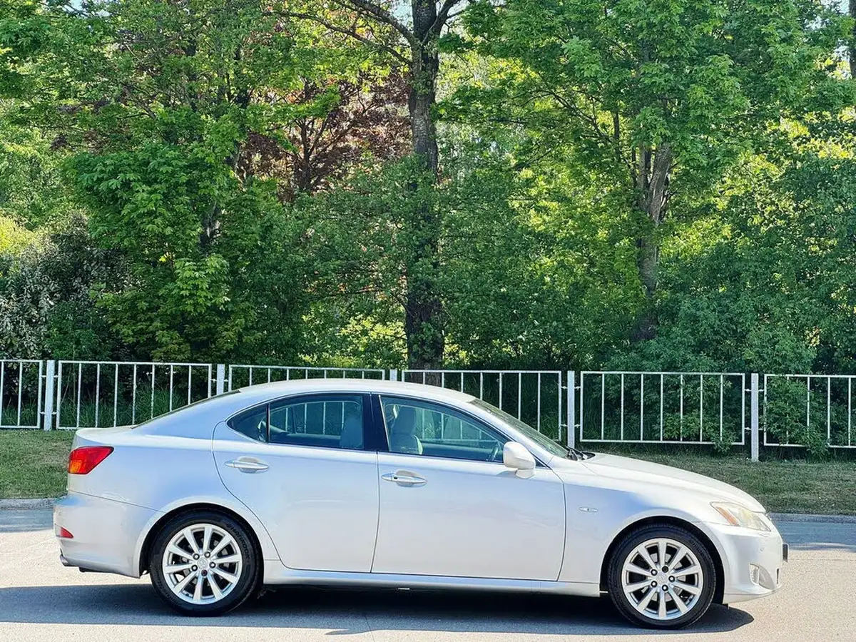 2006-lexus-is-250-25-se-l-auto-big-9