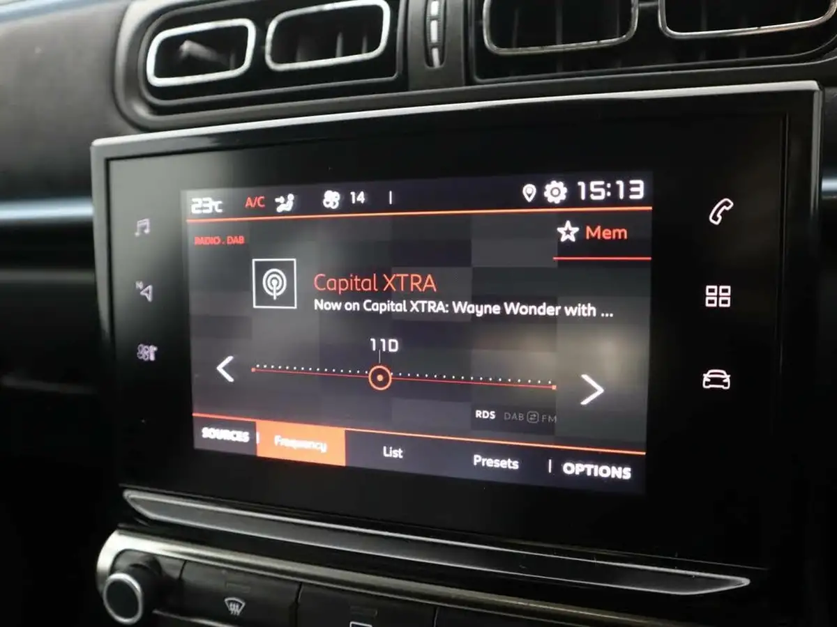 2022-citroen-c3-12-puretech-elle-83ps-ss-big-18
