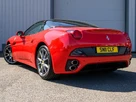 2010-ferrari-california-43-small-51