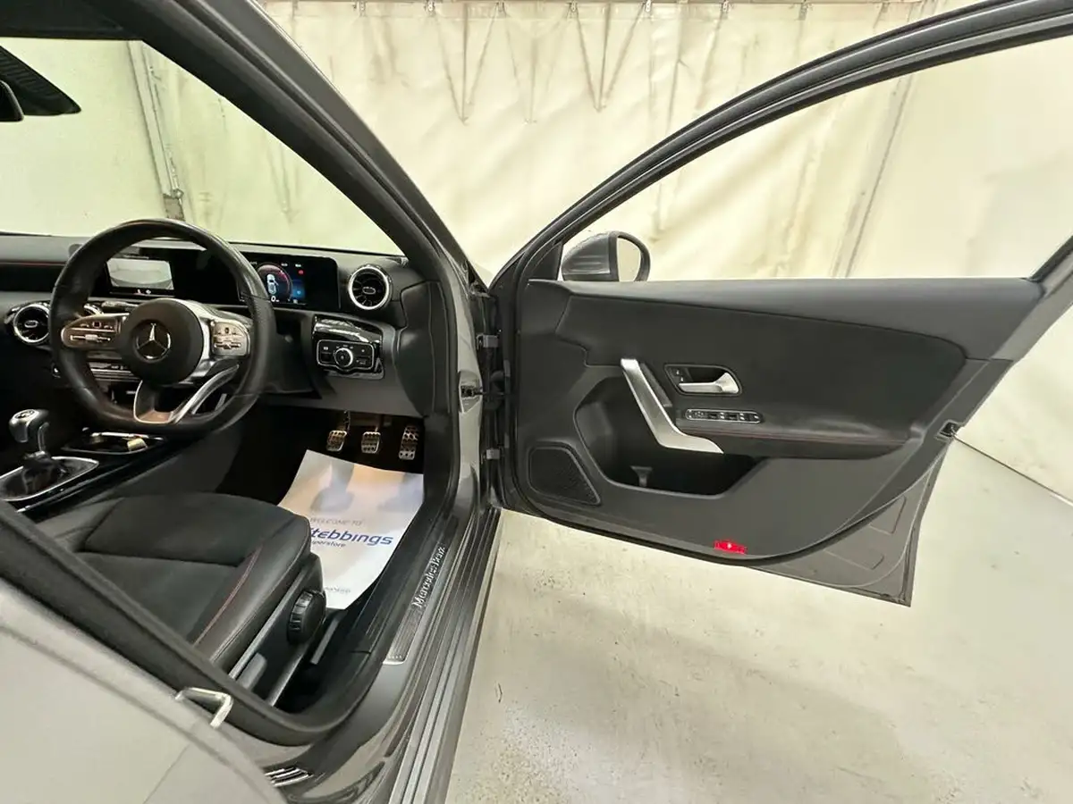 2020-mercedes-benz-a-class-13-a200-amg-line-hatchback-5d-big-7