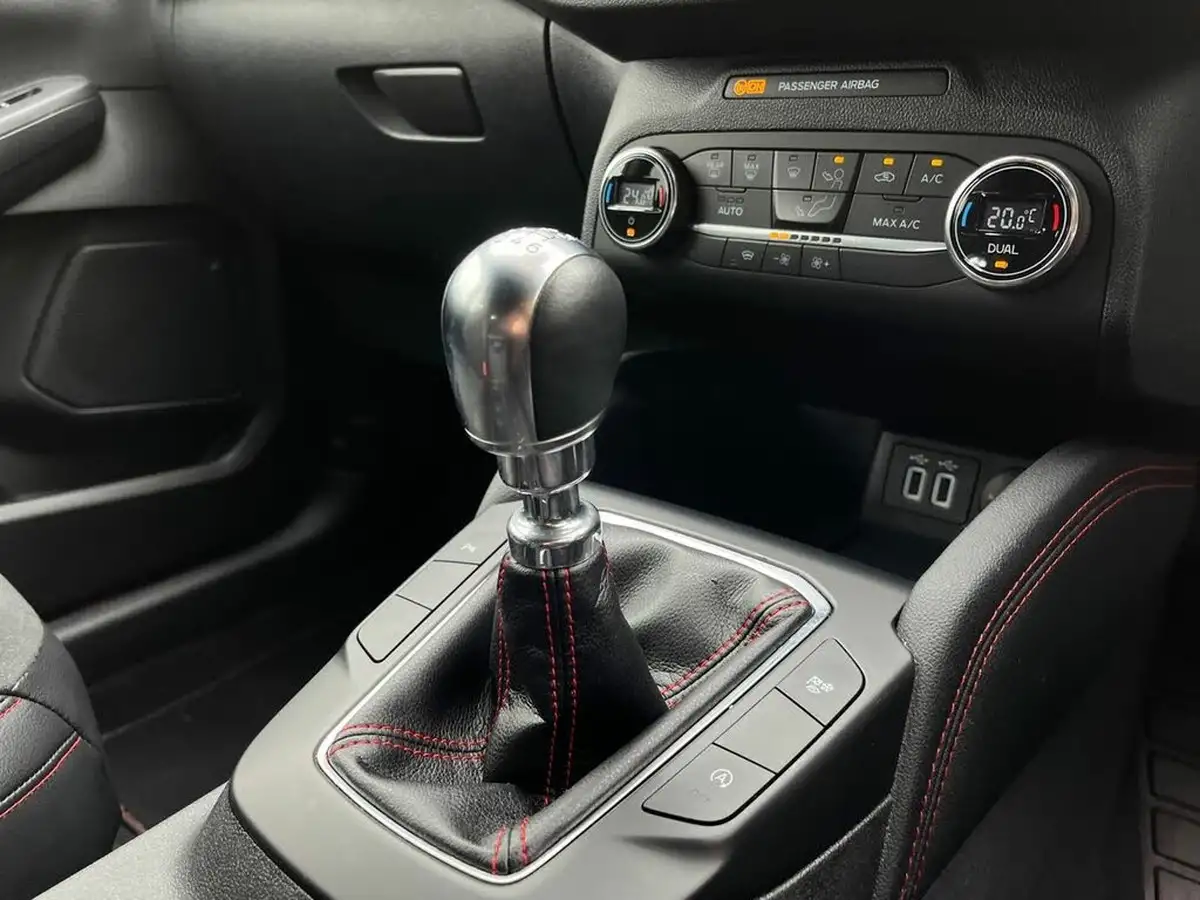 2022-ford-kuga-15t-st-line-edition-big-16