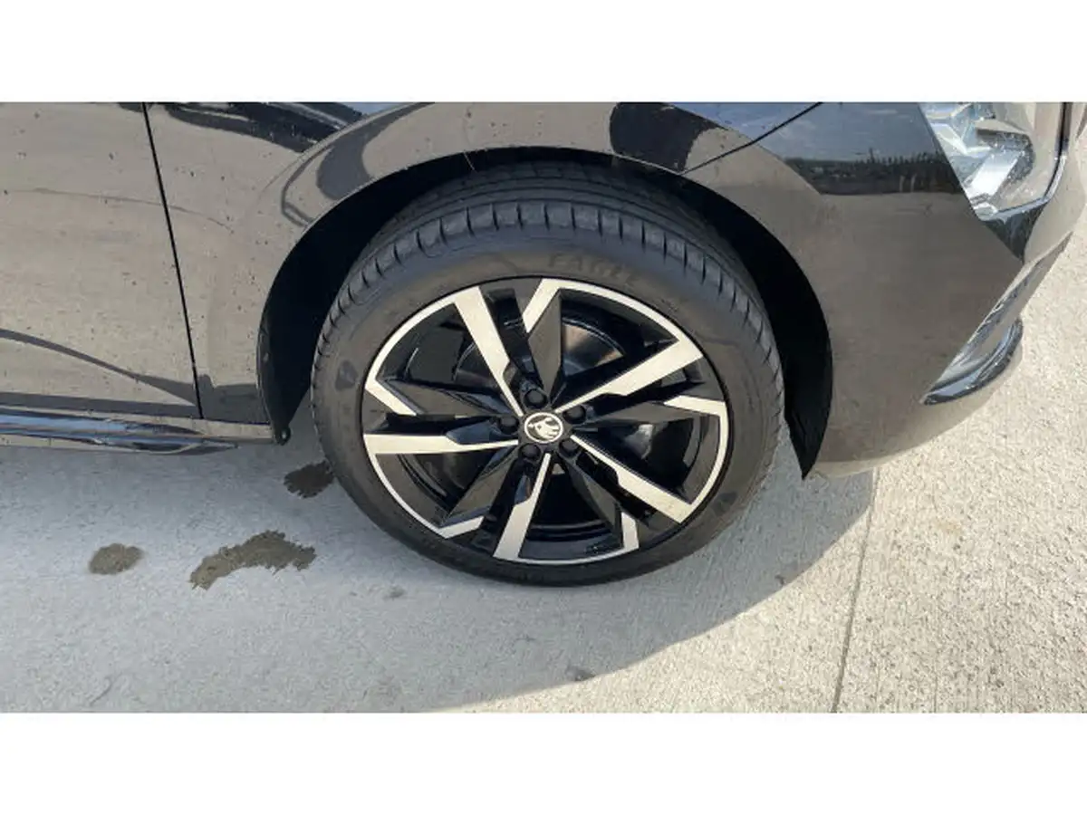 2024-skoda-kamiq-15-tsi-monte-carlo-dsg-big-35
