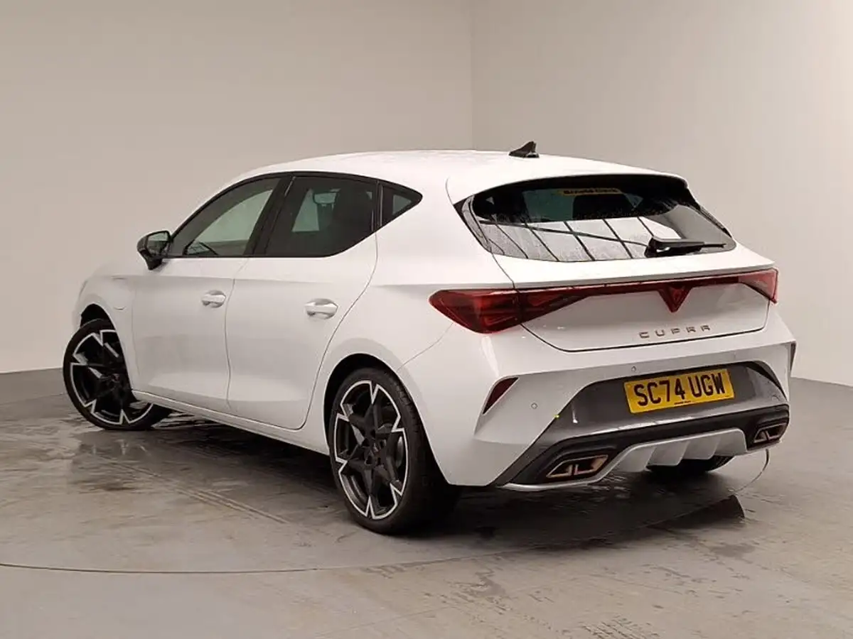 2025-cupra-leon-nf-15-e-hybrid-vz1-hatchback-big-1