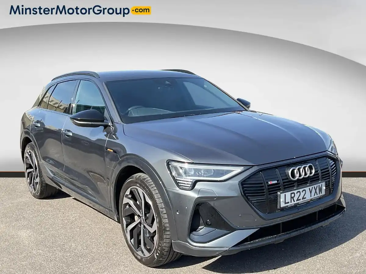 2022-audi-e-tron-50e-black-edition-station-wagon-big-0