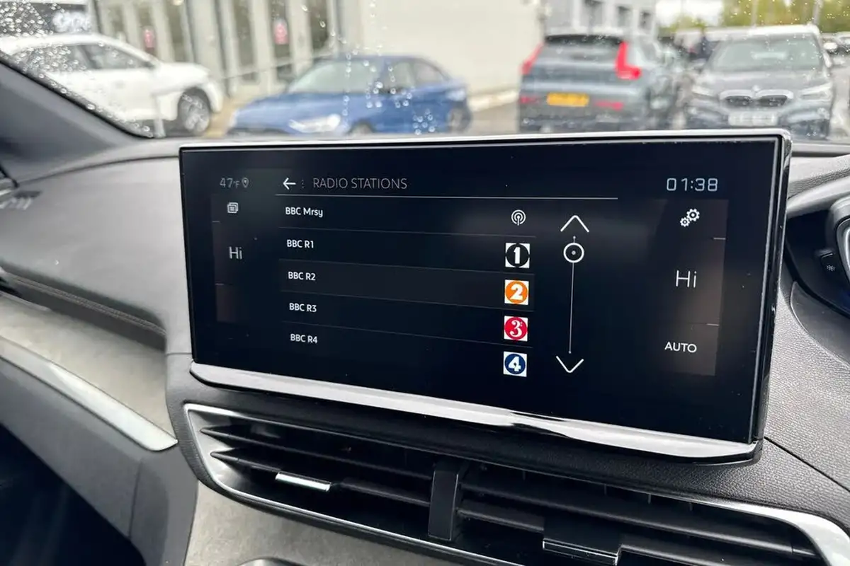 2022-peugeot-3008-suv-15-bluehdi-gt-big-33
