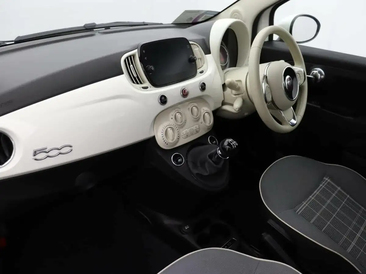 2019-fiat-500-12-lounge-big-10
