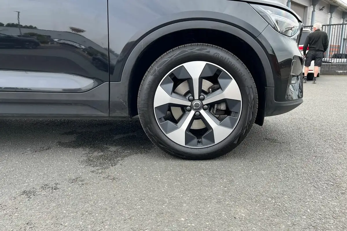 2022-volvo-xc40-20-b3-plus-big-4