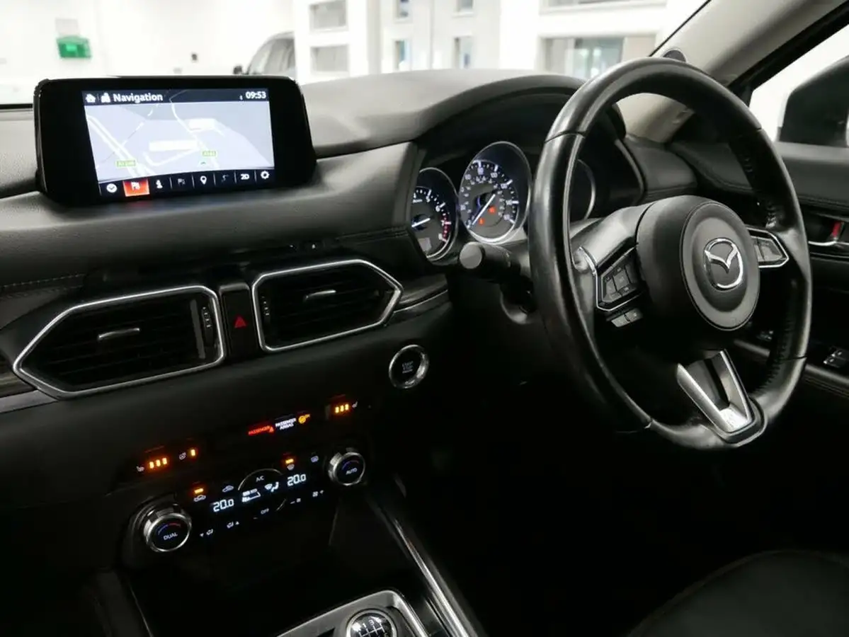 2017-mazda-cx-5-20-sport-nav-big-11