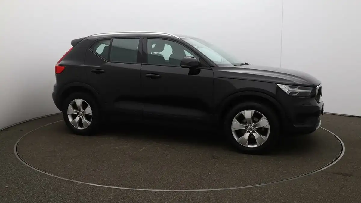 2021-volvo-xc40-15-t3-momentum-163bhp-big-45