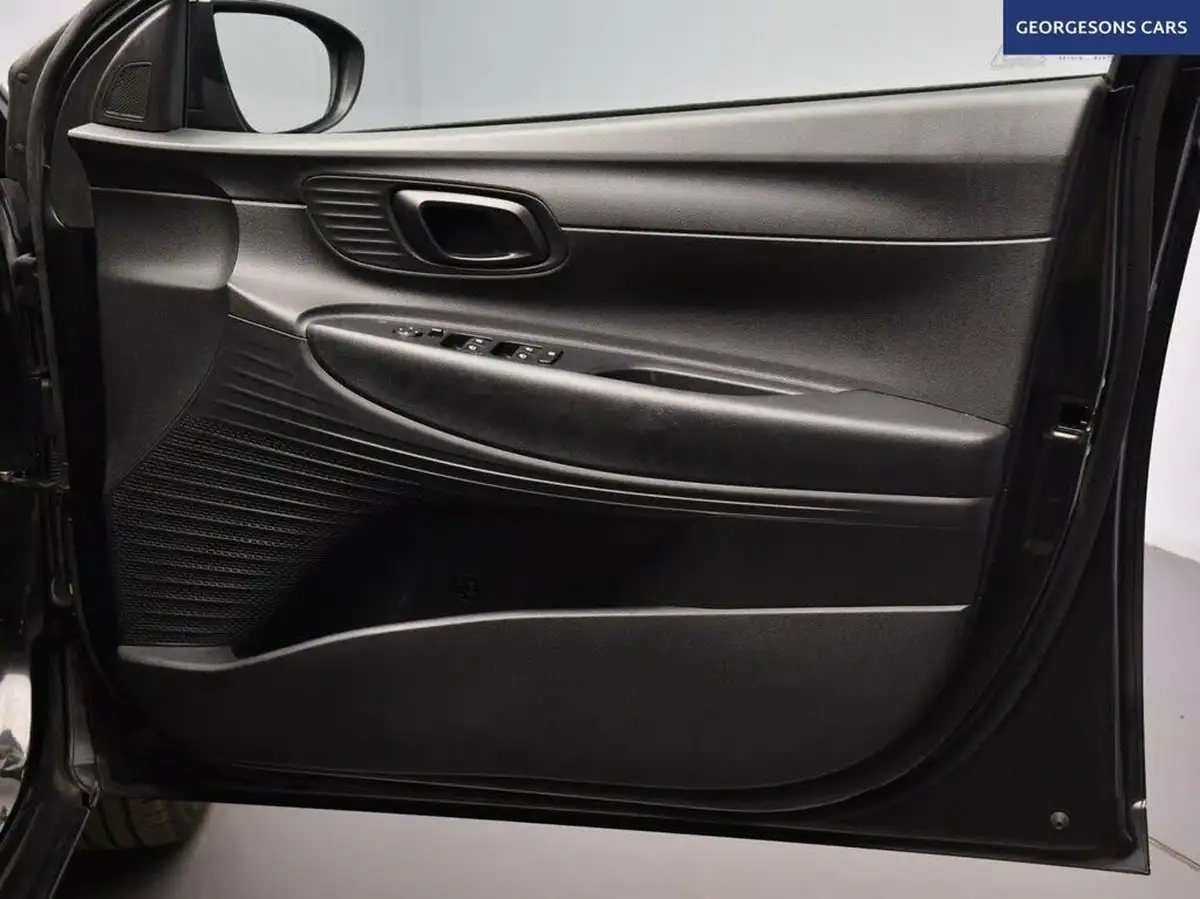 2021-hyundai-i20-10-t-gdi-element-big-21
