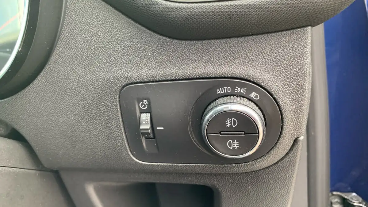 2022-vauxhall-crossland-12-ultimate-130ps-auto-big-33