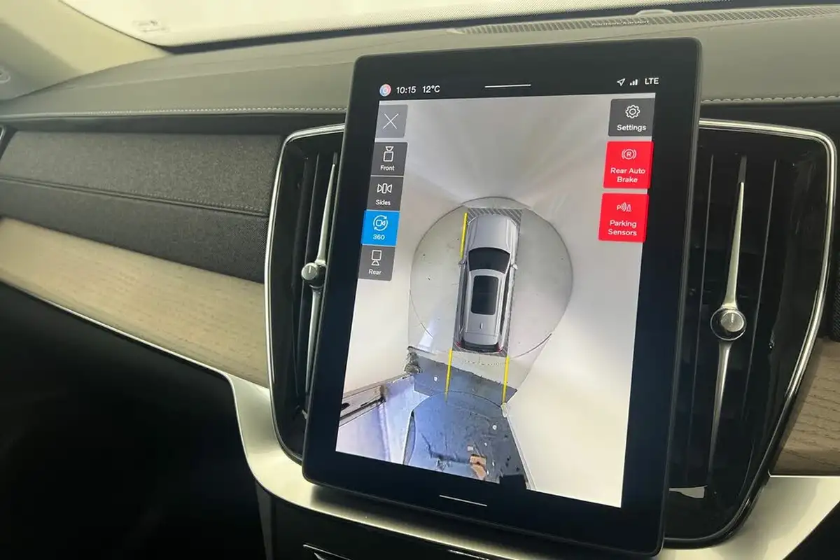2025-volvo-xc90-20-b5-plus-big-15