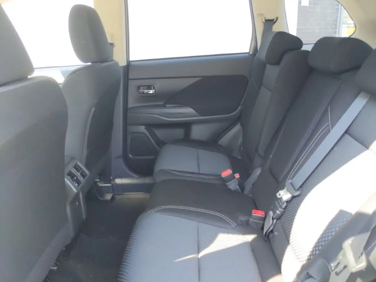 2023-volvo-xc90-20-t8-plus-big-5
