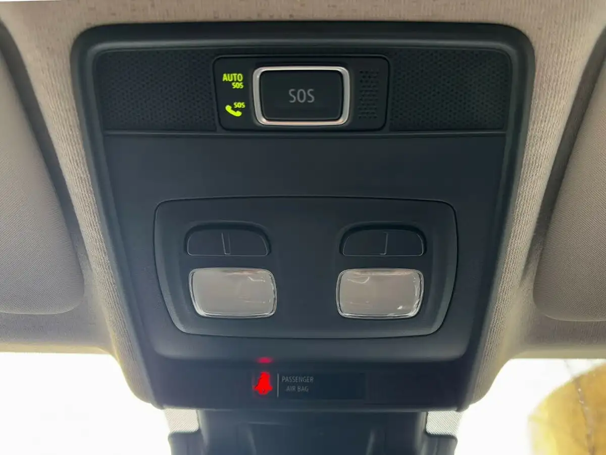 2021-renault-clio-10-sce-iconic-75bhp-big-26