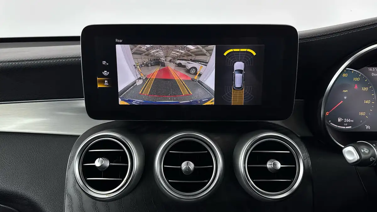 2021-mercedes-benz-glc-class-20-glc300de-amg-line-premium-316ps-eq-power-station-wagon-5d-big-19