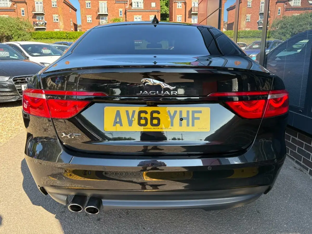 2016-jaguar-xf-20td-r-sport-180ps-auto-big-8
