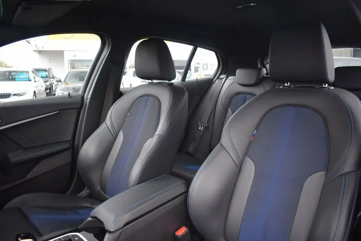 2022-bmw-1-series-15-118i-m-sport-lcp-dct-big-8