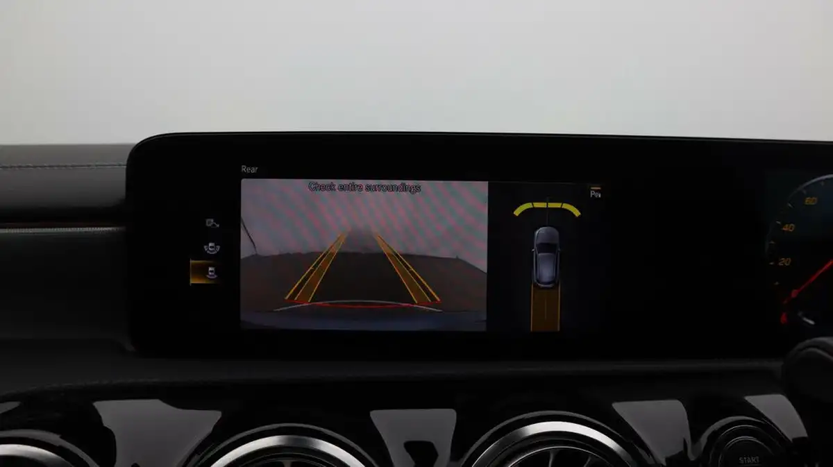 2020-mercedes-benz-a-class-20d-a200d-exclusive-edition-big-26