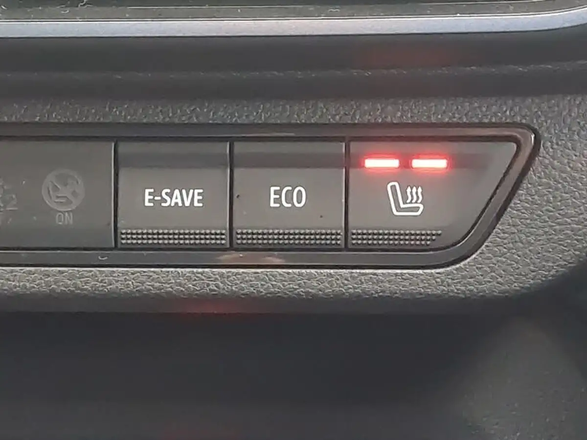 2024-dacia-jogger-16-tce-extreme-big-12