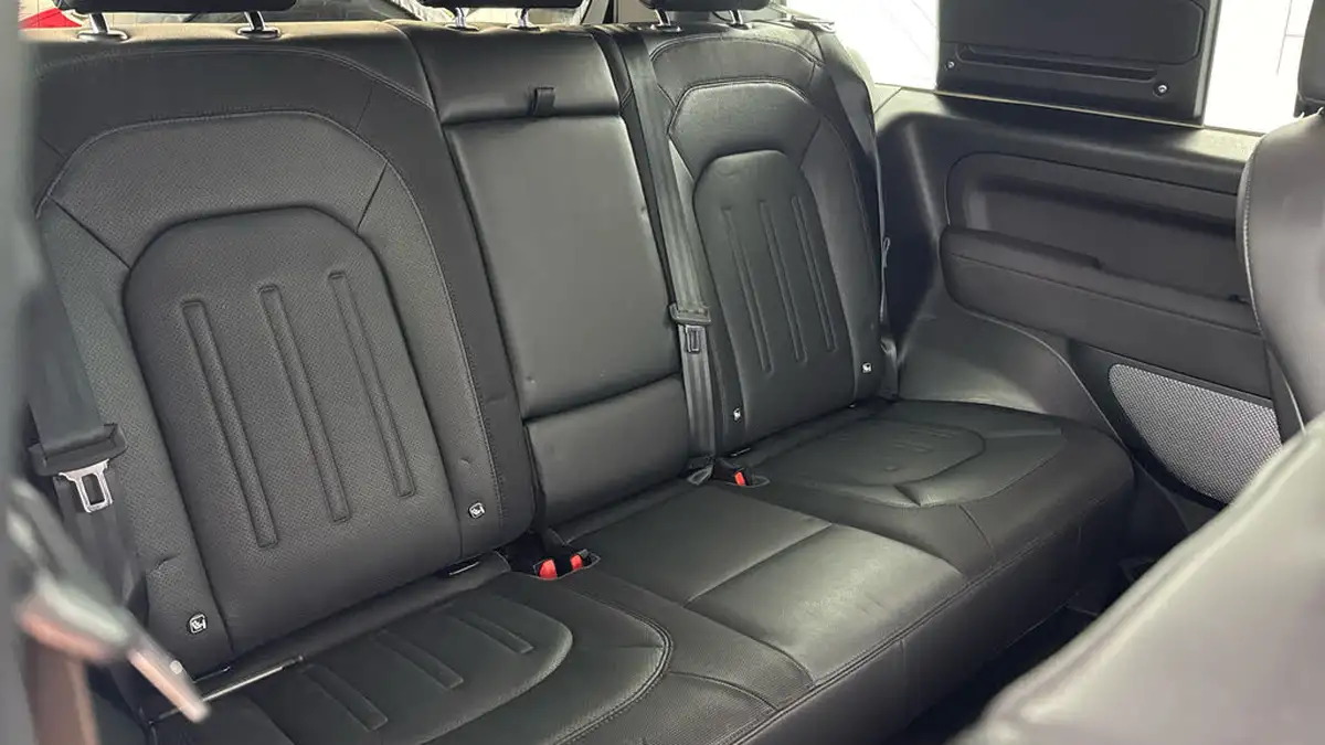 2021-land-rover-90-defender-30-d250-x-dynamic-se-big-13