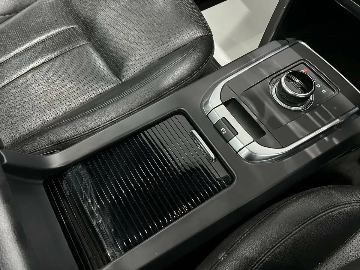 2019-land-rover-discovery-sport-20td4-landmark-big-30