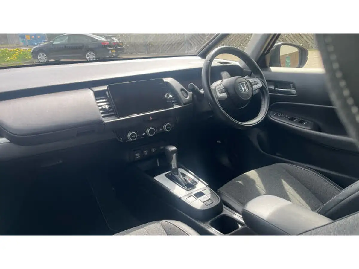 2021-honda-jazz-15-i-mmd-ex-107ps-big-8