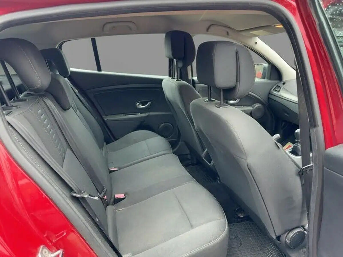 2009-renault-megane-16-expression-vvt-110bhp-hatchback-5d-big-15