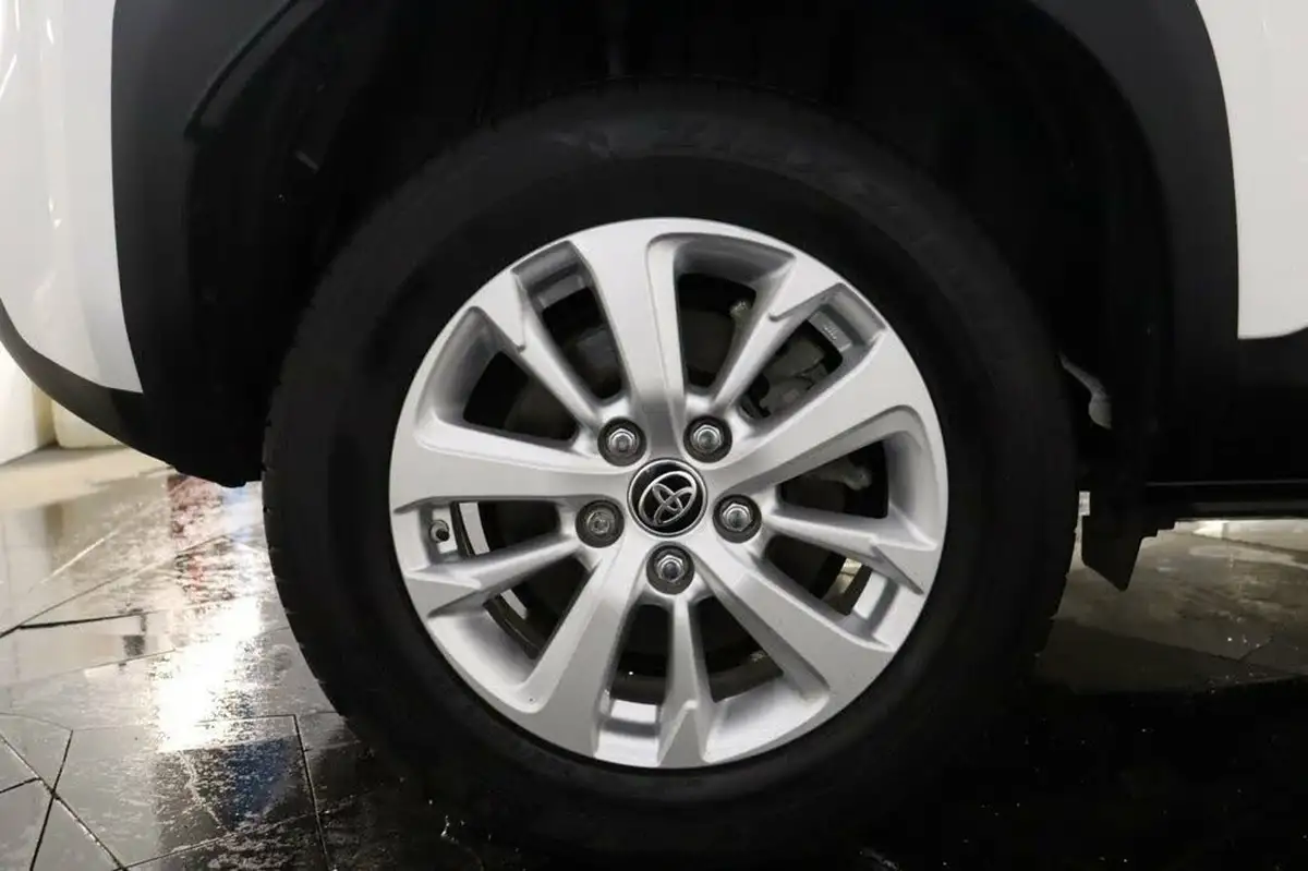 2022-toyota-yaris-cross-15-vvt-i-icon-big-35
