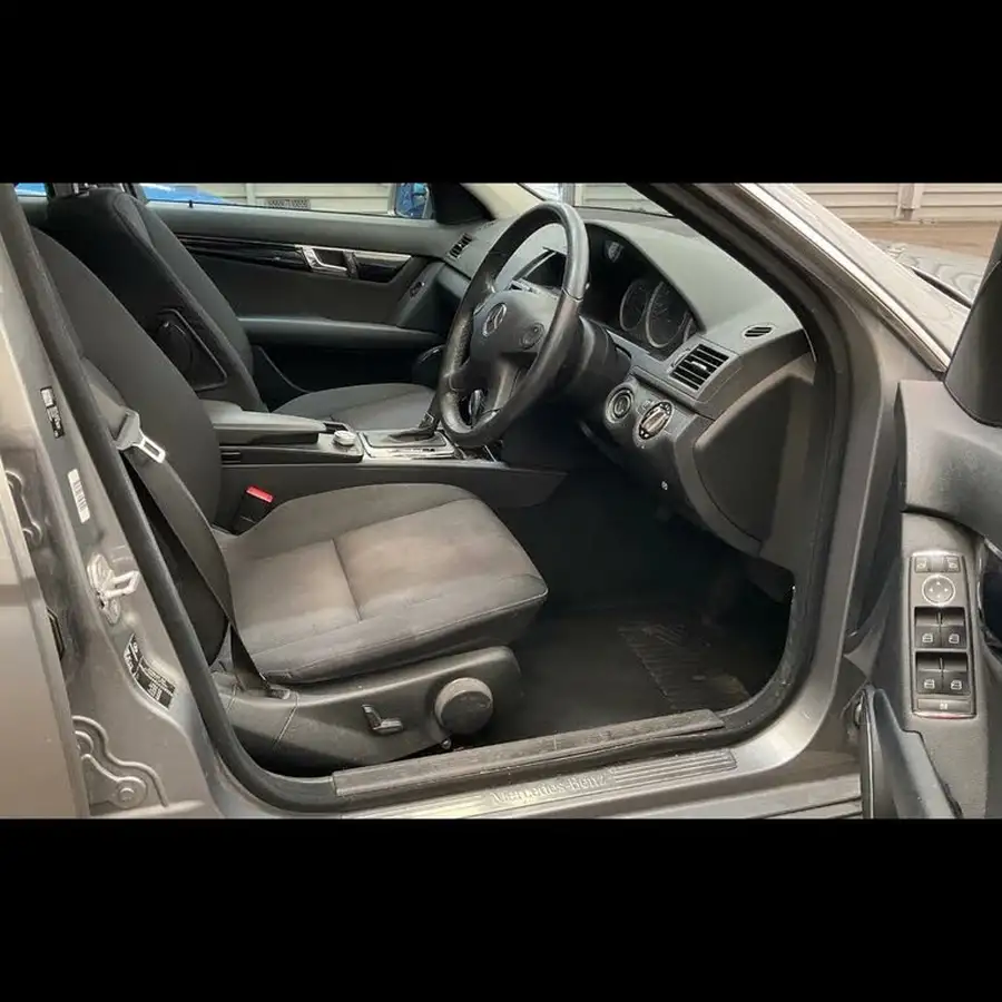 2010-mercedes-benz-c-class-16-c180-kompressor-sport-saloon-4d-auto-big-2