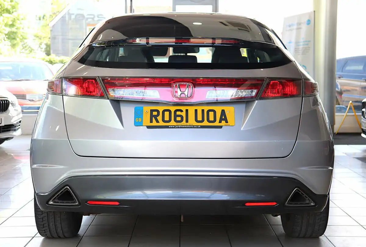 2011-honda-civic-18-es-t-big-4