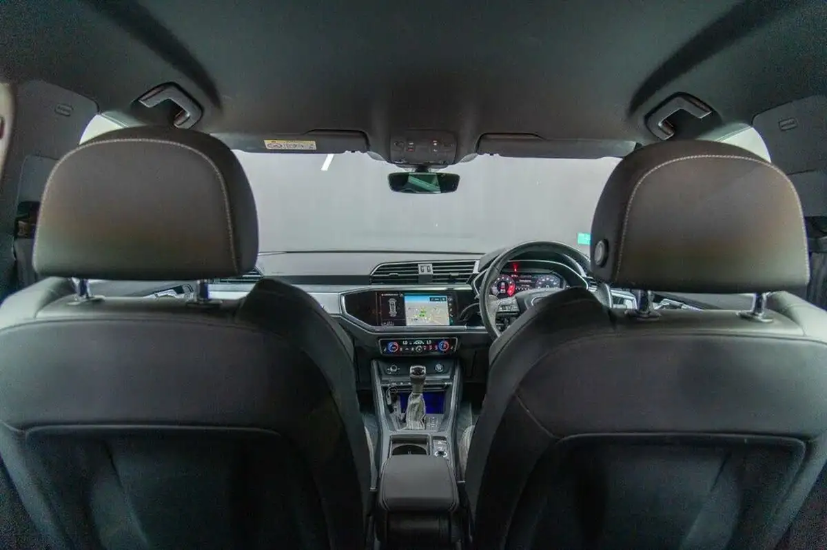 2019-audi-q3-20-40-tfsi-s-line-big-5