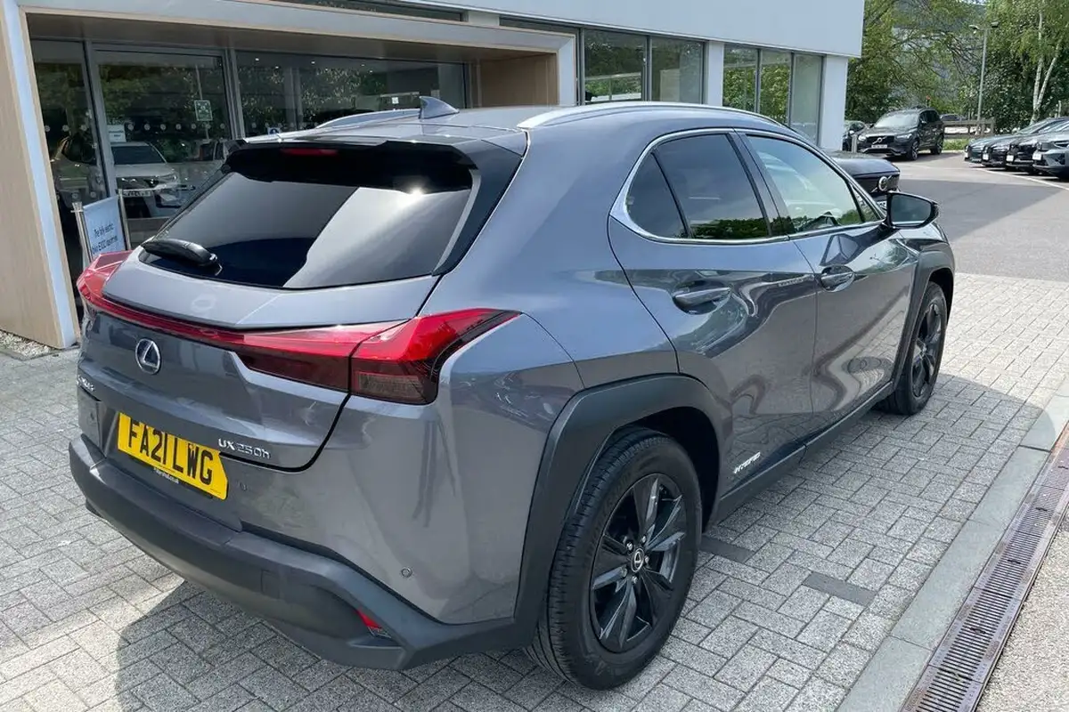 2021-lexus-ux-250h-20-ux-184bhp-without-navigation-big-6