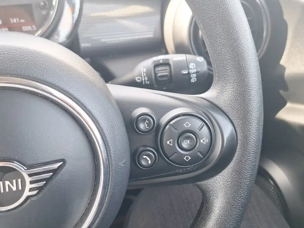 2020-mini-cooper-15-cooper-classic-nav-hatchback-3d-big-14