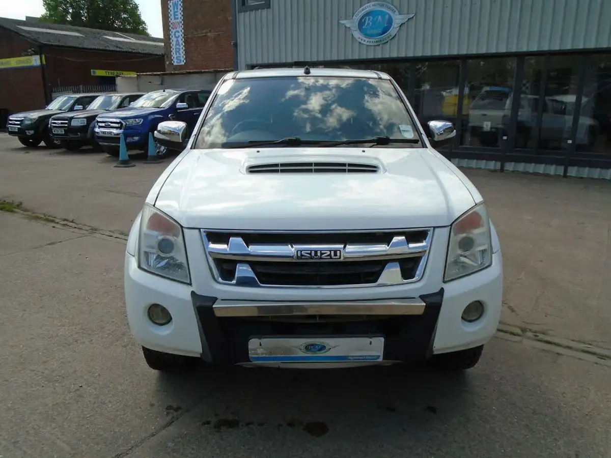 2012-isuzu-rodeo-25td-denver-max-big-2