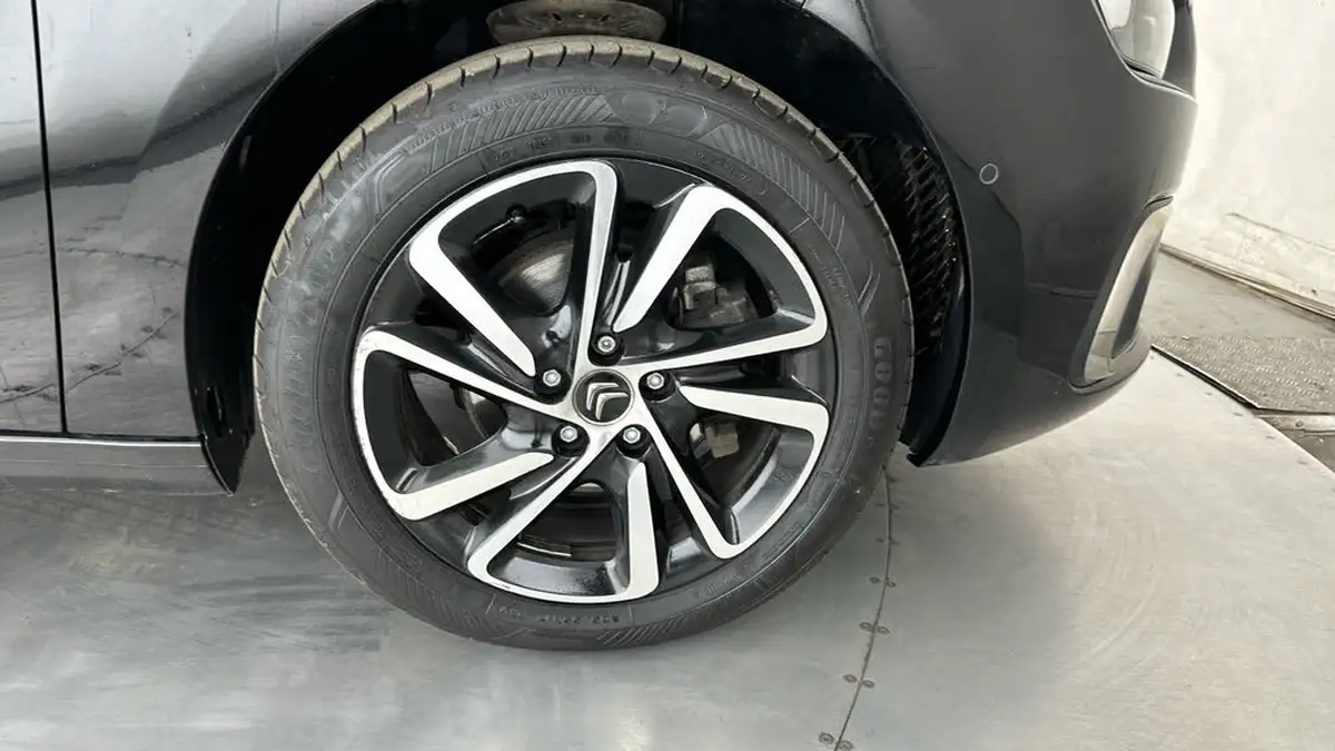 2022-citroen-grand-c4-spacetourer-12-puretech-shine-eat8-big-19