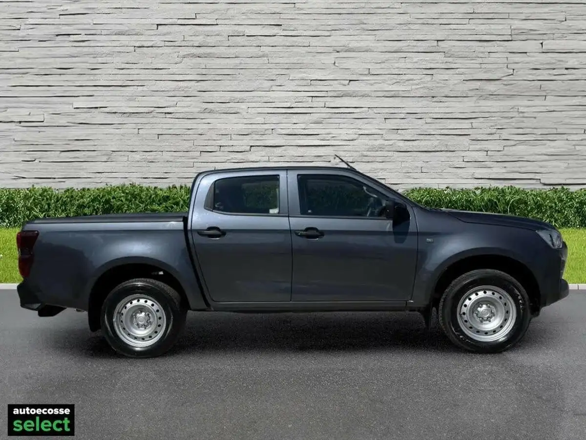 2022-isuzu-d-max-19td-utility-4x4-double-pickup-big-7